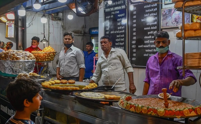 Chaat-Stall-Agra-Sadar-Bazar.jpg