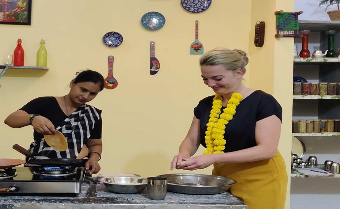 agra-cooking-session-with-local-family