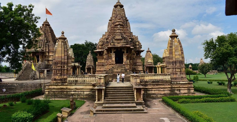 ancient-temple-tour-of-khajuraho