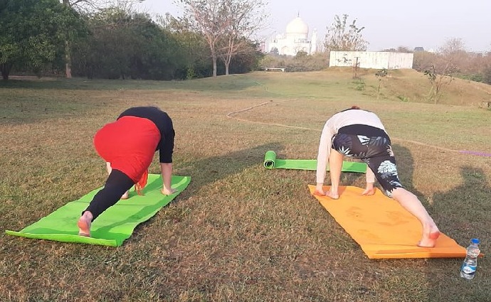 private-yoga-session-near-taj-mahal